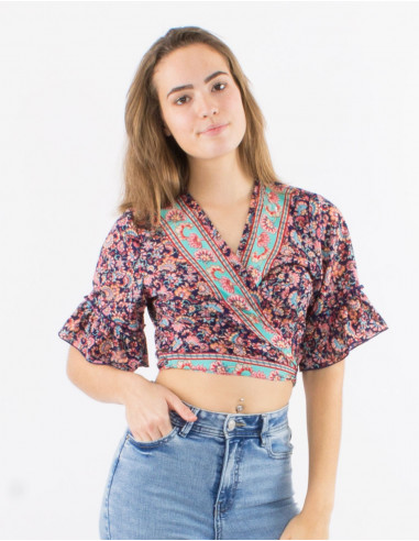 Polyester blouse with short sleeves and "floral" print