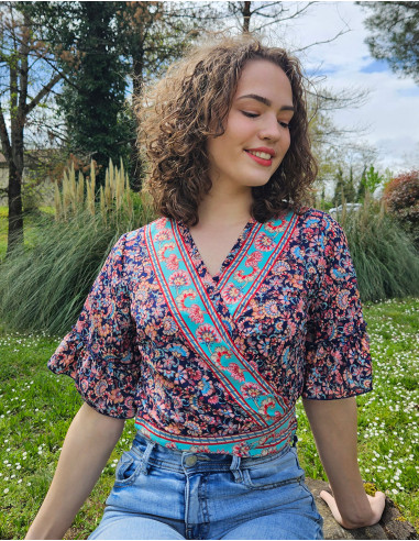 Polyester blouse with short sleeves and "floral" print